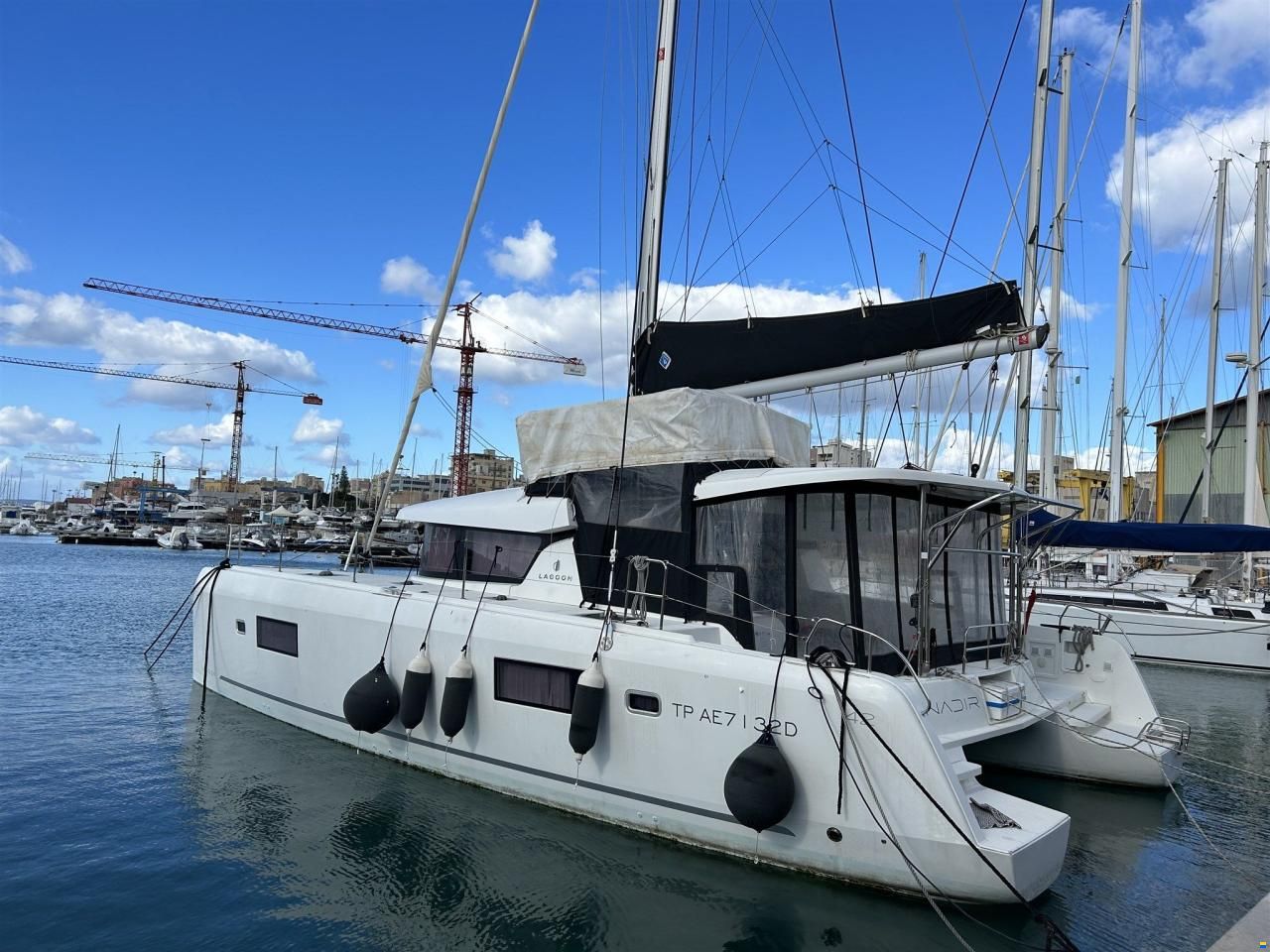 Lagoon 42