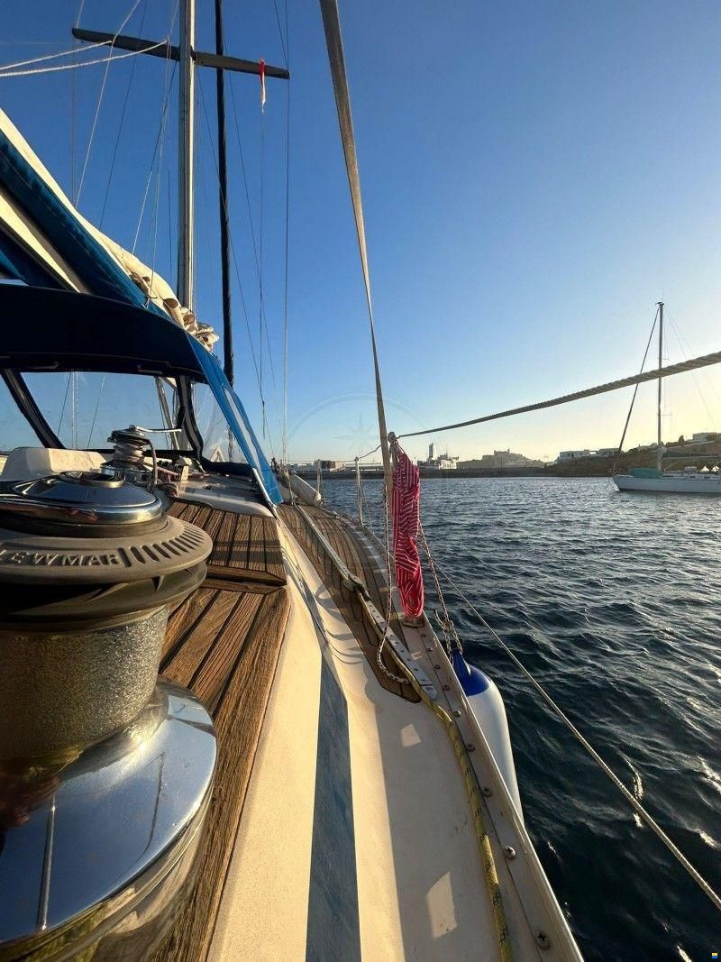 Bavaria 44