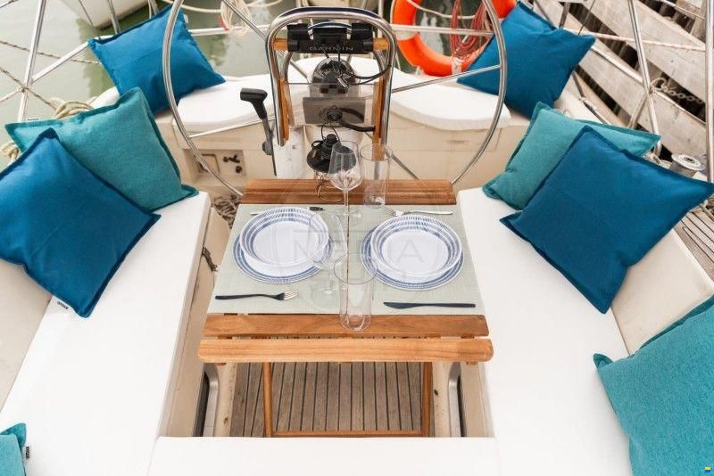 Bavaria 44