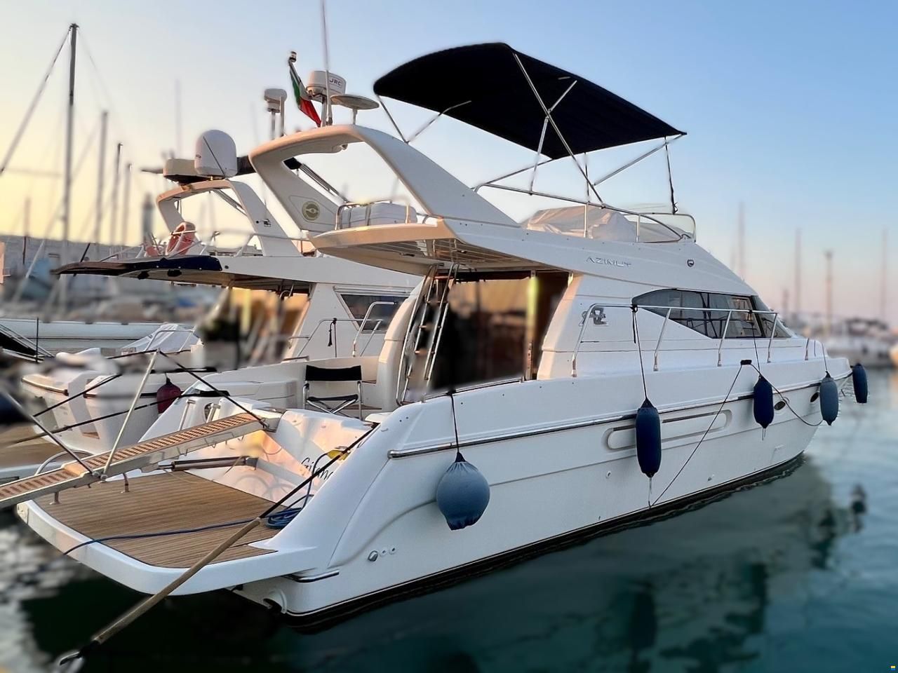 Azimut 40