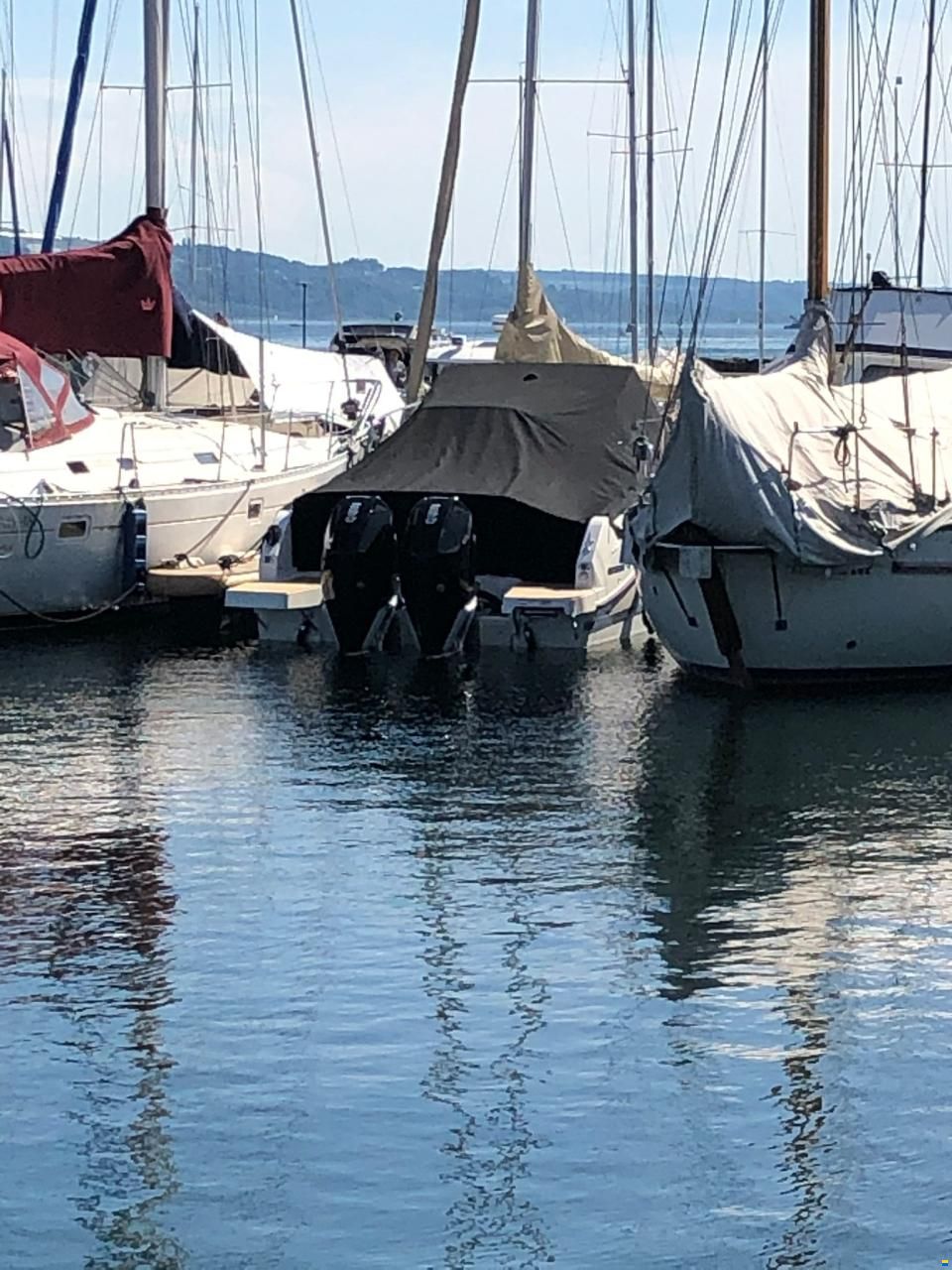 Quicksilver 875 Sundeck