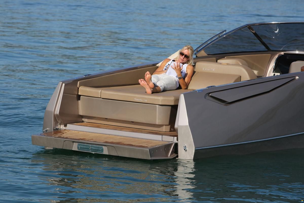 Ganz Boats Ovation 7.6 Cabin