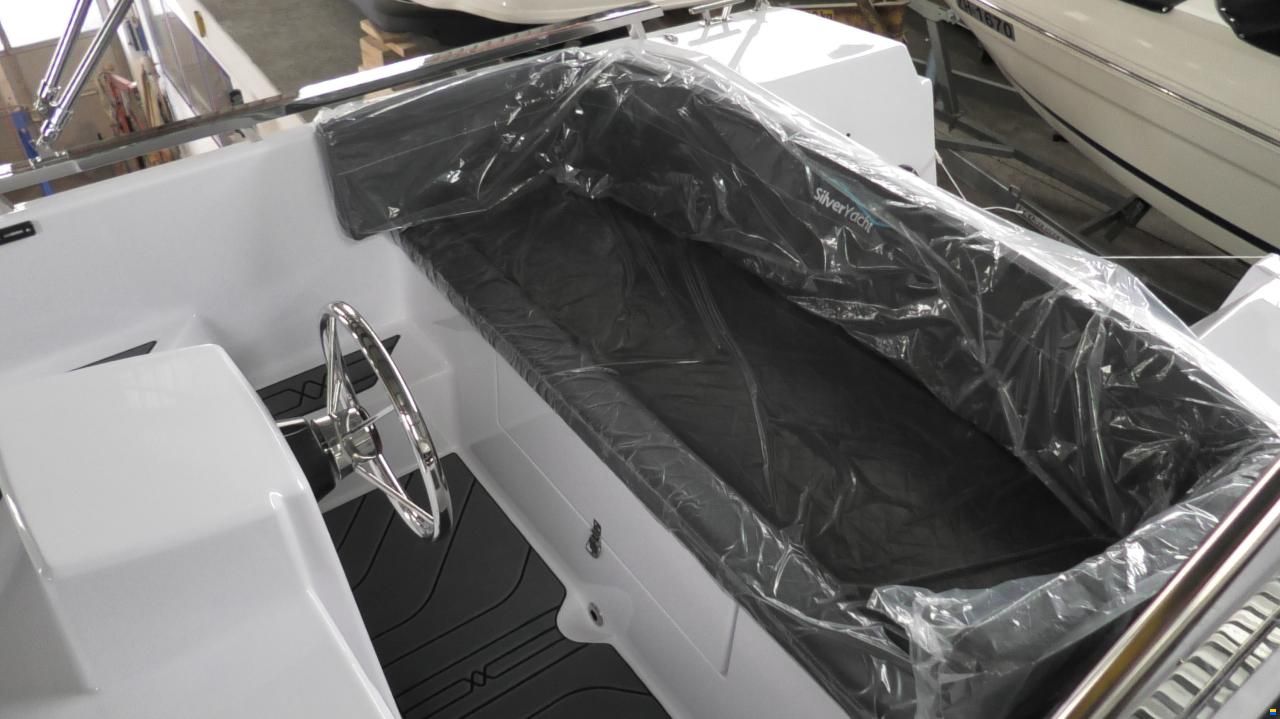 SilverYacht 525