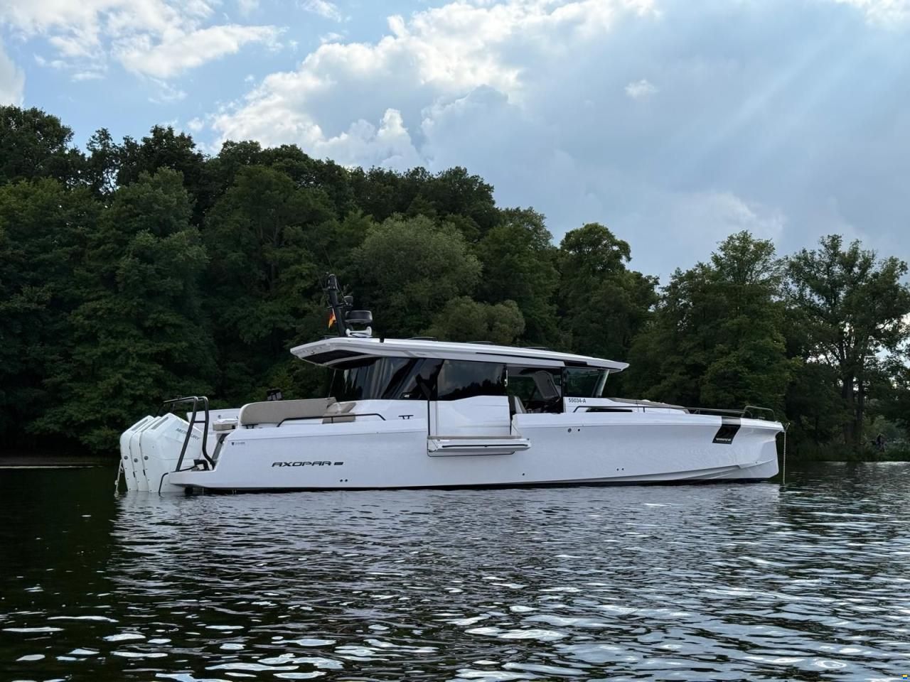 Axopar 45 Cross Cabin