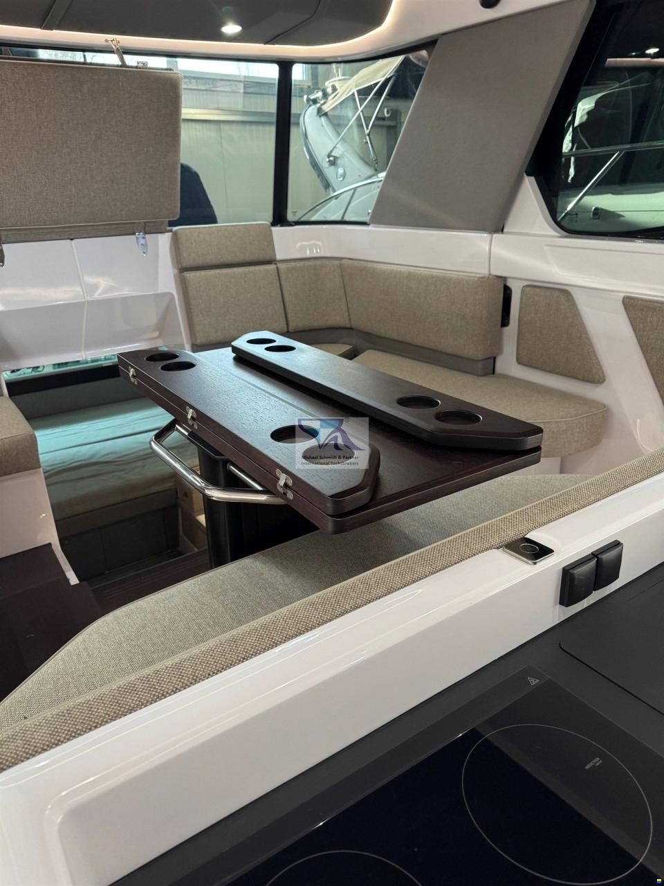 Axopar 45 Cross Cabin