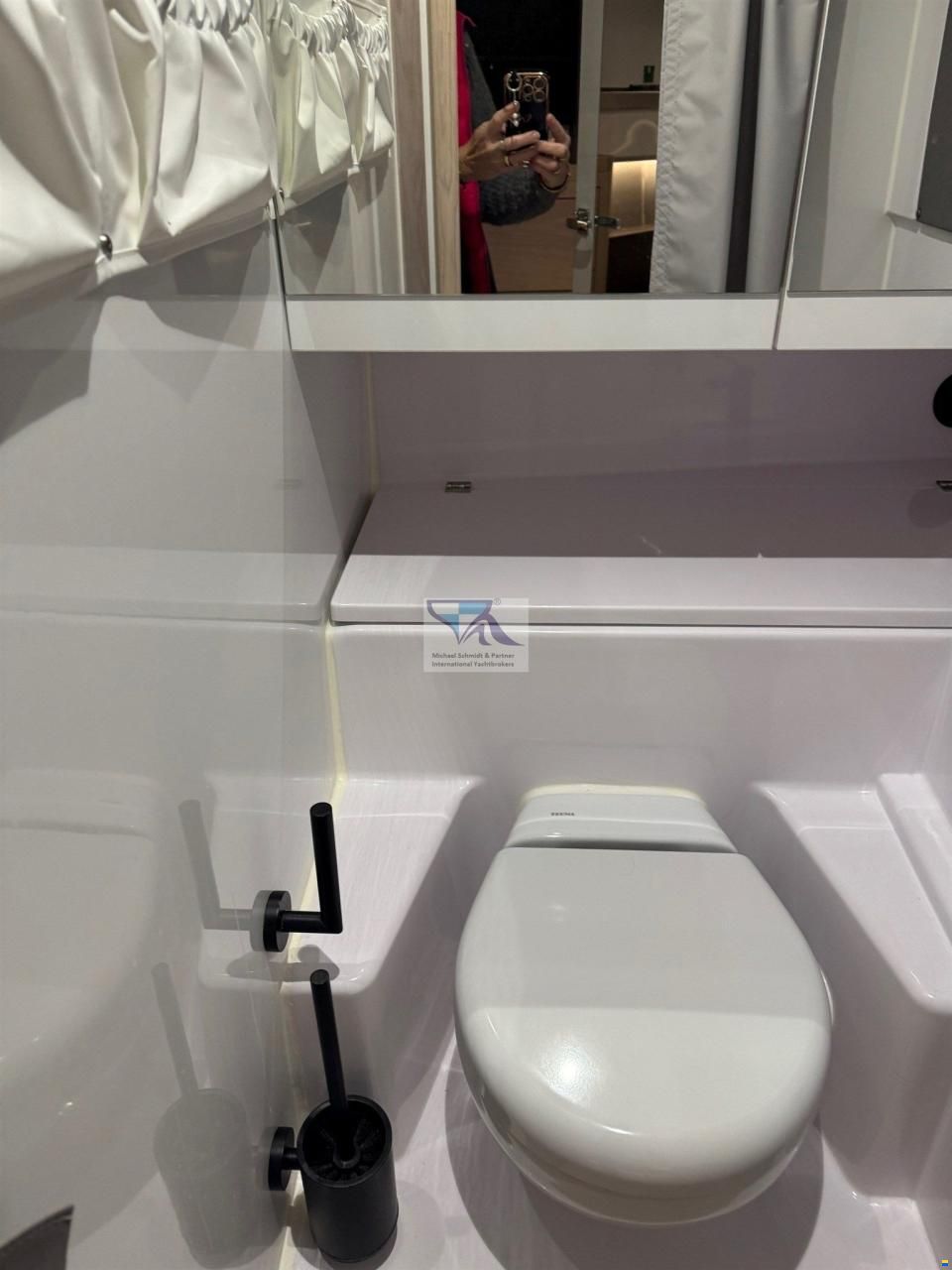 Axopar 45 Cross Cabin