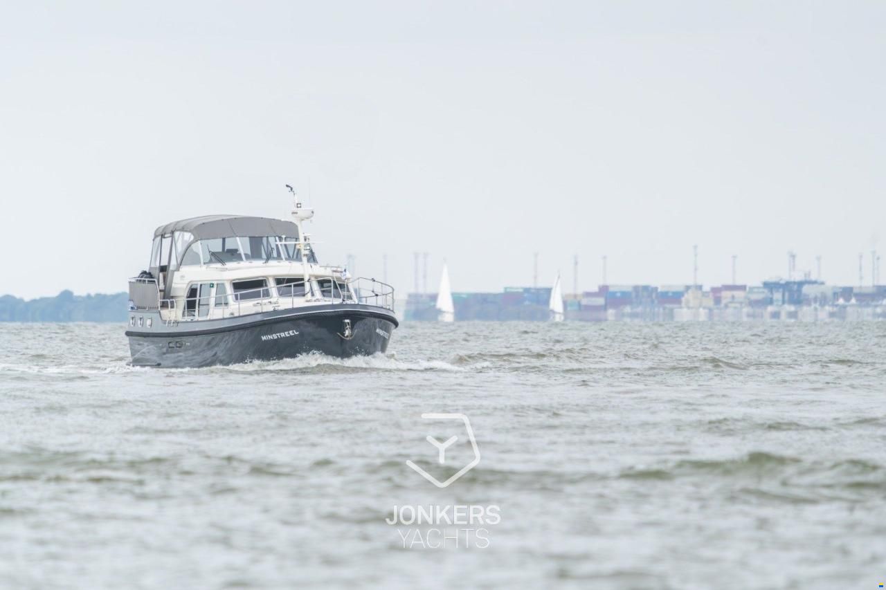 Linssen Grand Sturdy 45.9 AC "Twin"