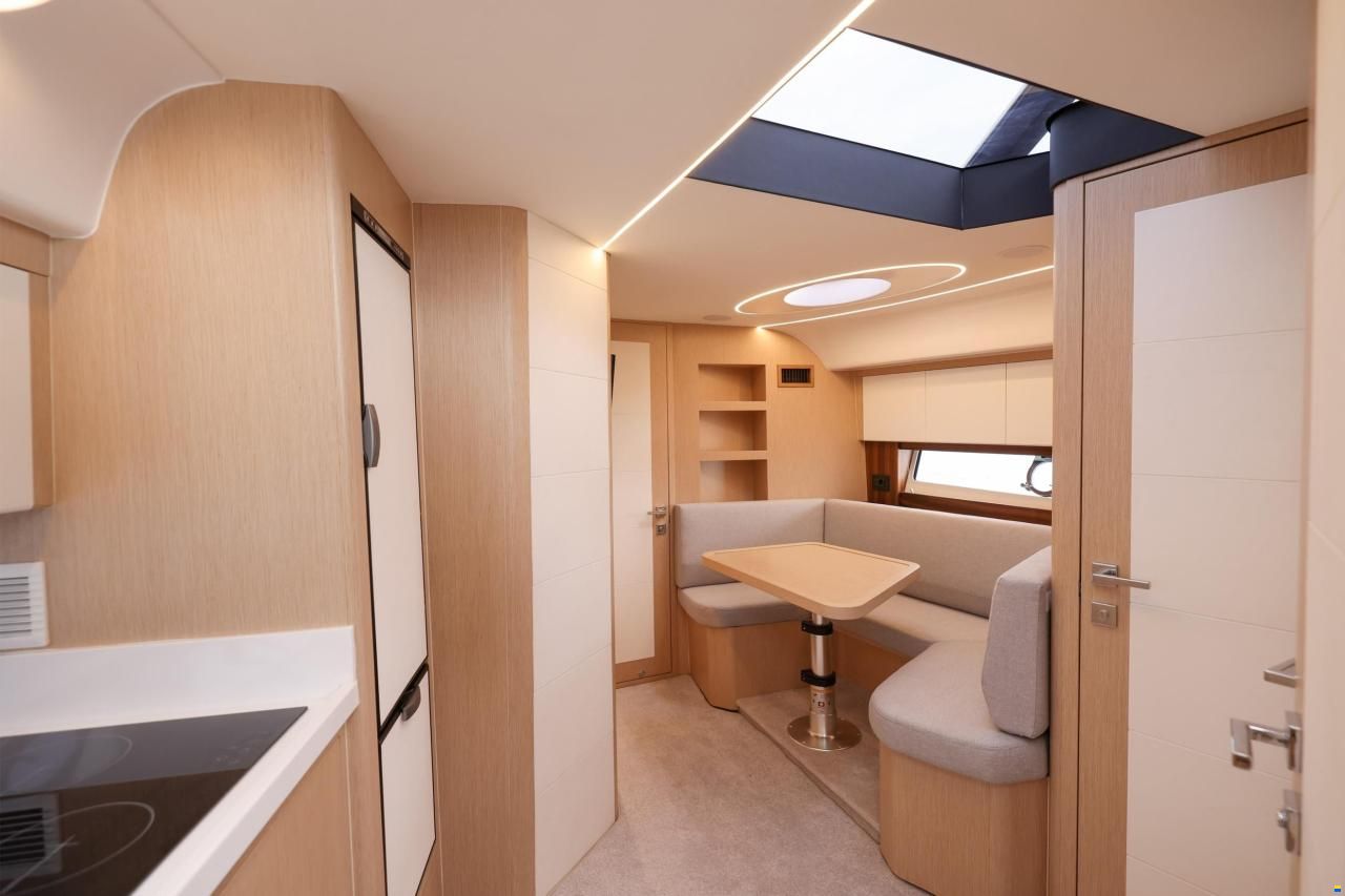 Focus Motor Yacht Power 44
