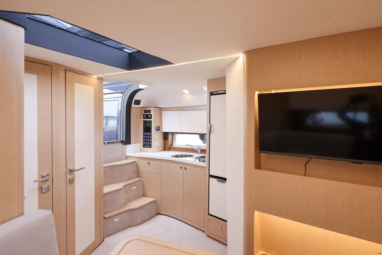 Focus Motor Yacht Power 44
