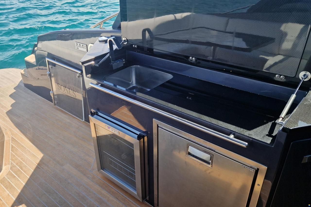 Focus Motor Yacht Power 44