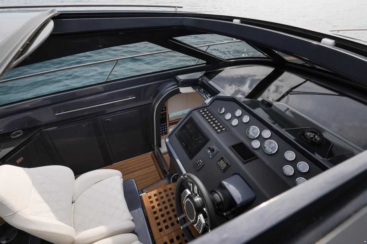 Focus Motor Yacht Power 44