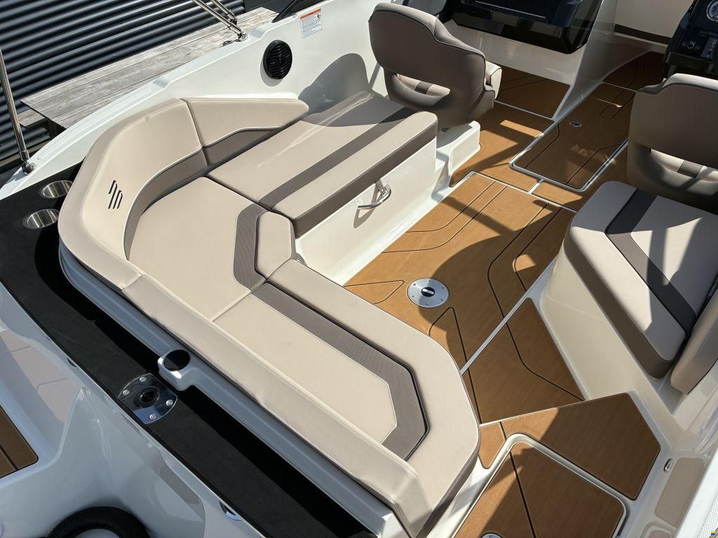 Bayliner V20