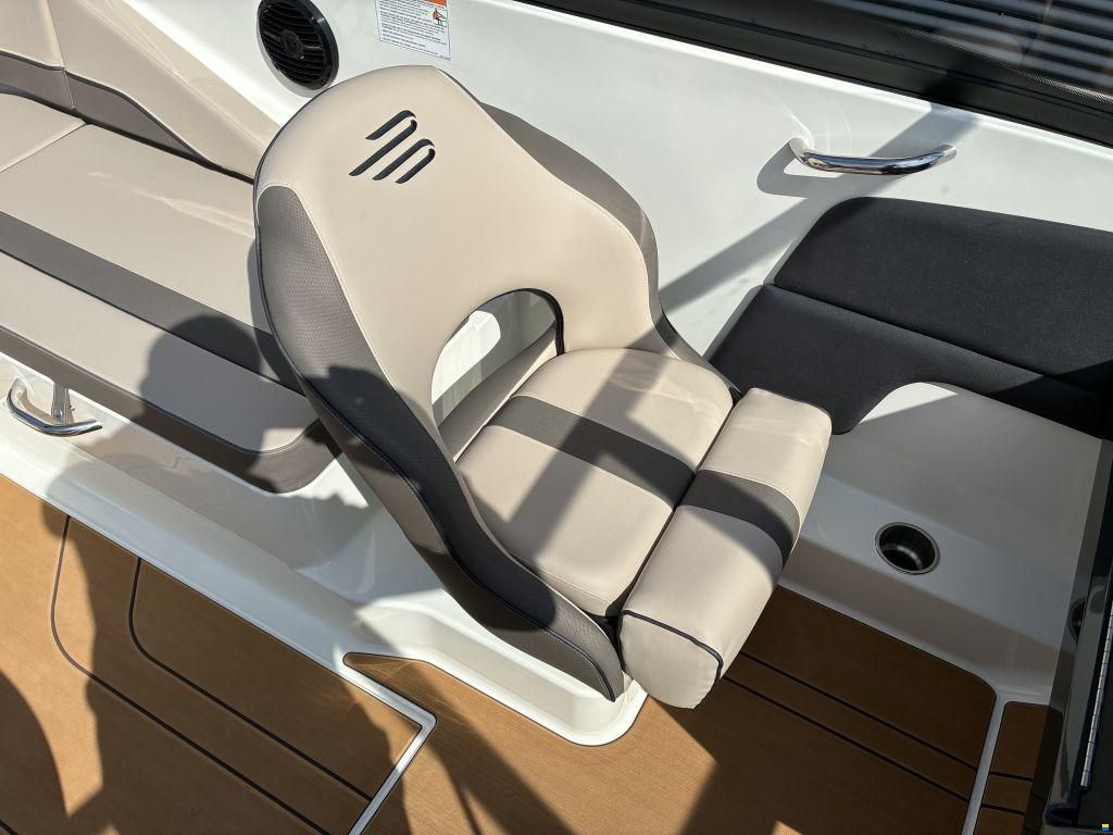 Bayliner V20