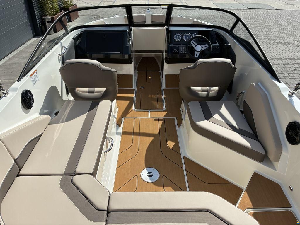 Bayliner V20