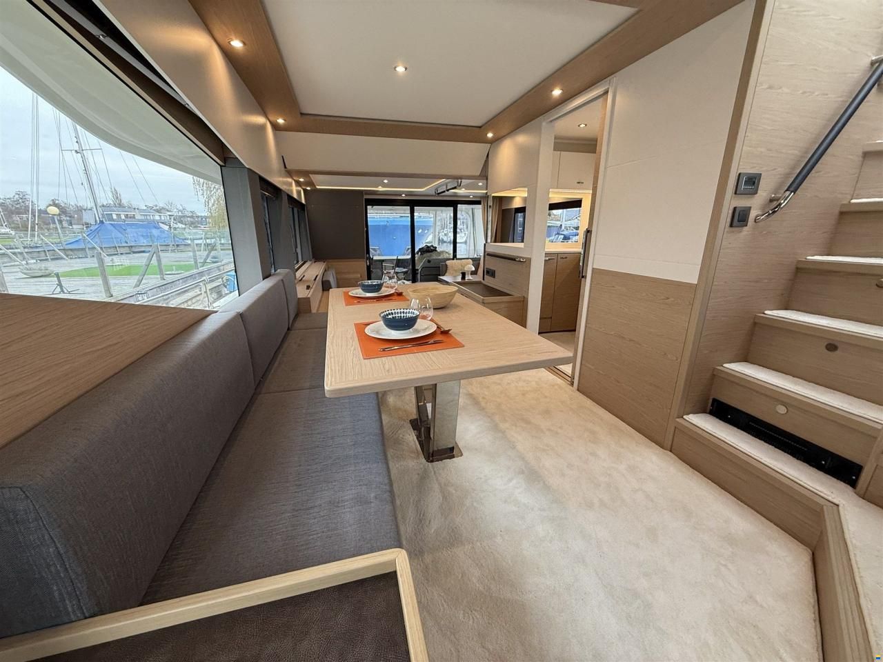 Beneteau Grand Trawler 62