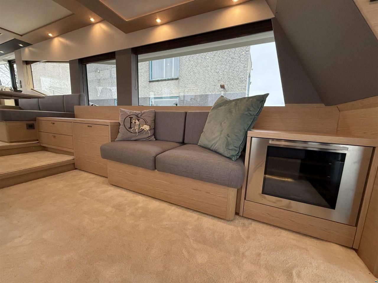 Beneteau Grand Trawler 62