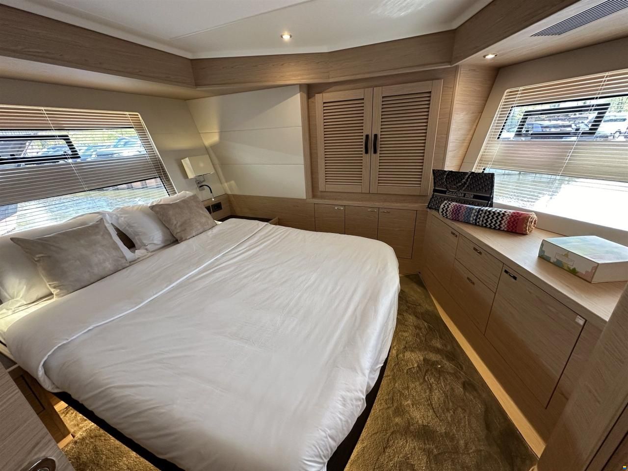 Beneteau Grand Trawler 62