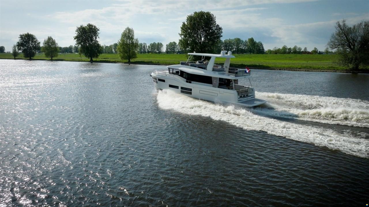 Beneteau Grand Trawler 62