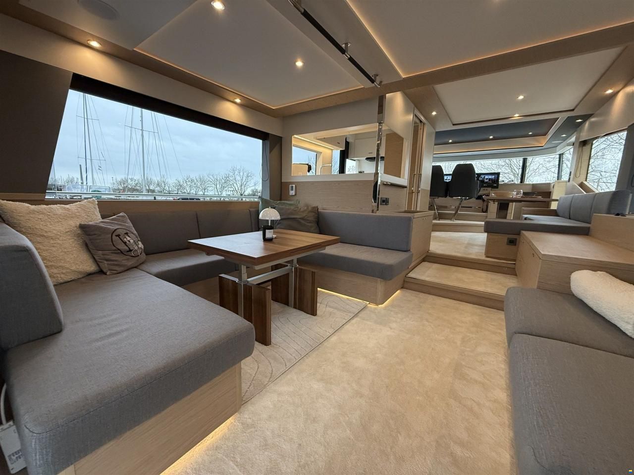 Beneteau Grand Trawler 62