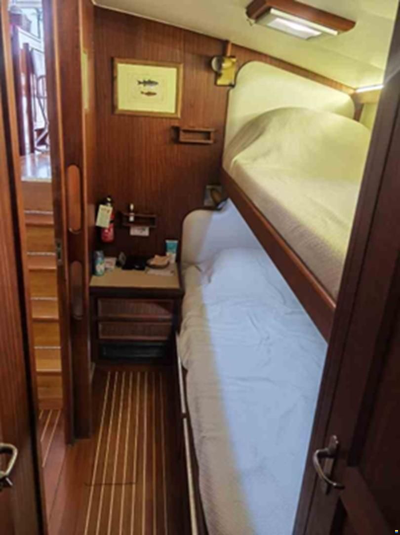 Hatteras 50