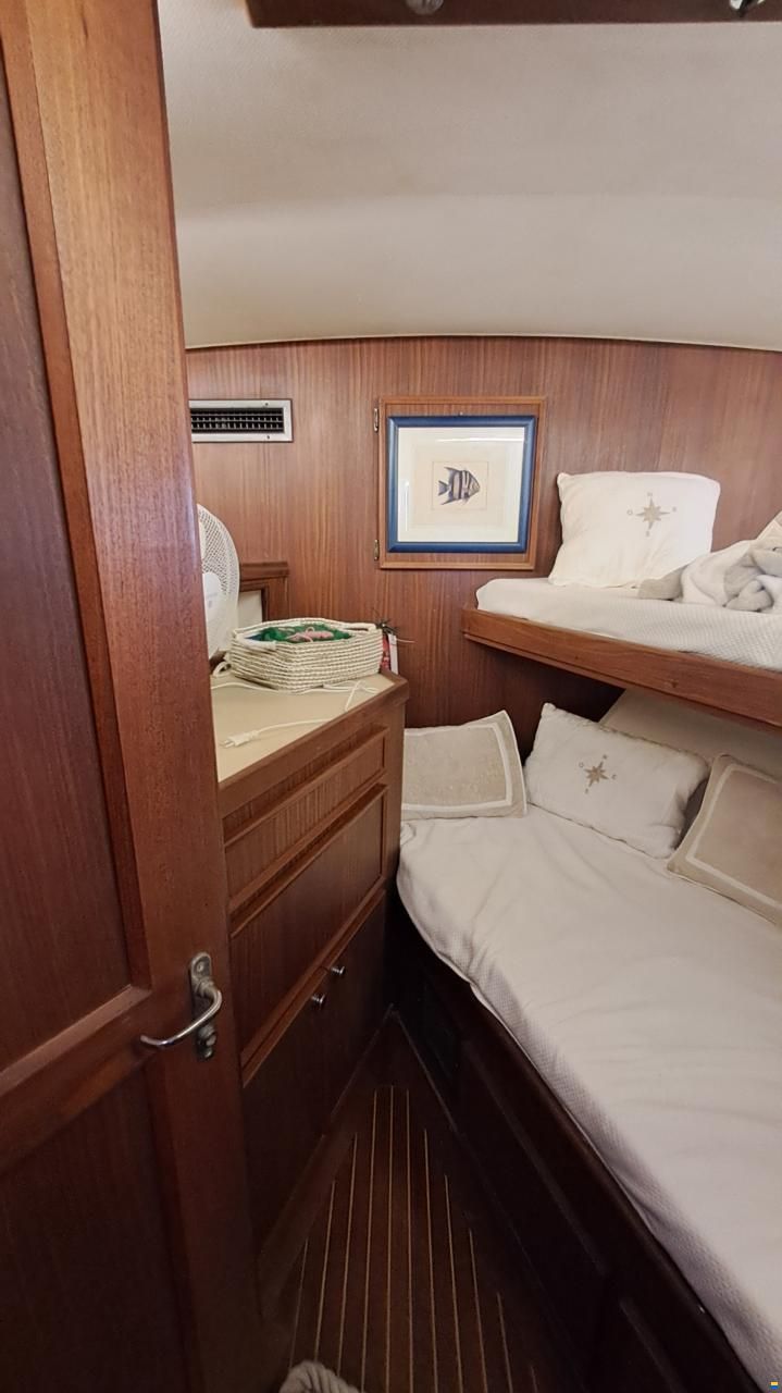 Hatteras 50