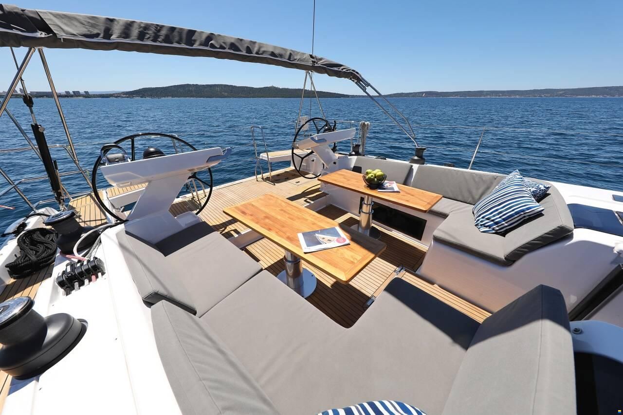 Hanse 588