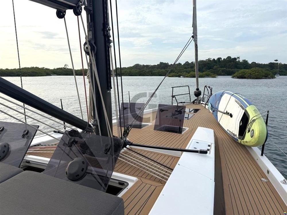 Hanse 548