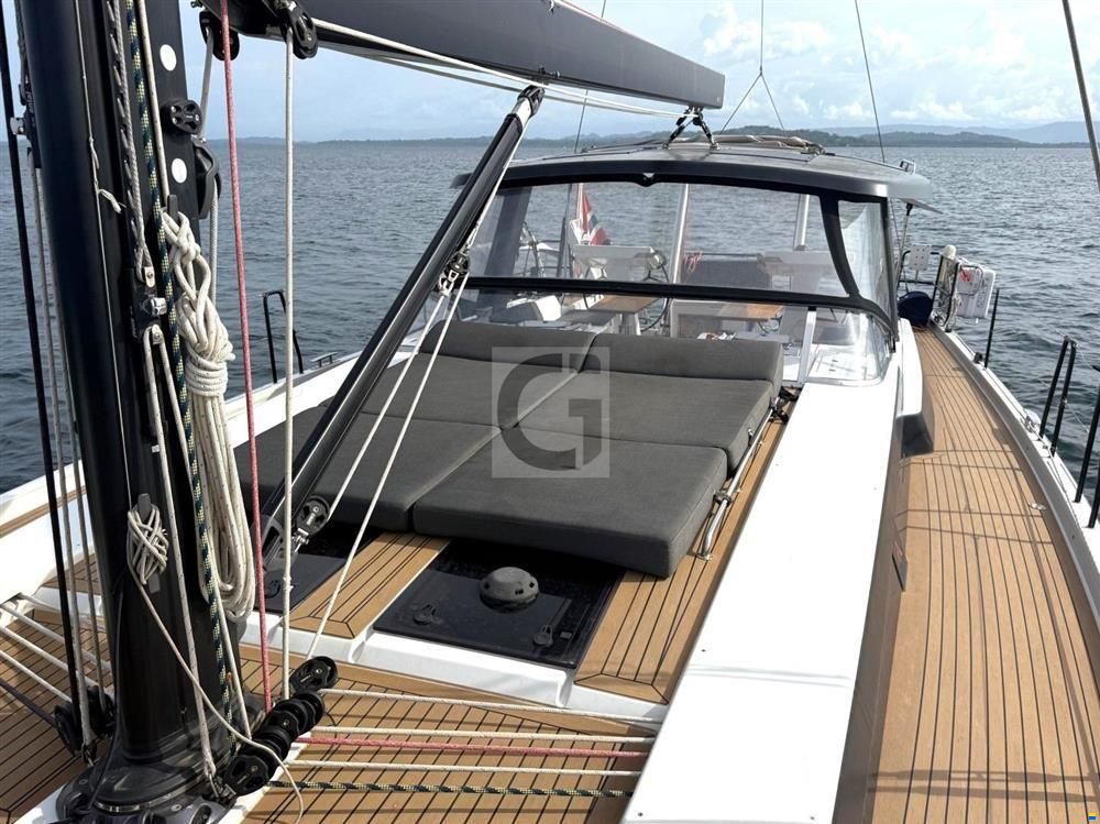 Hanse 548