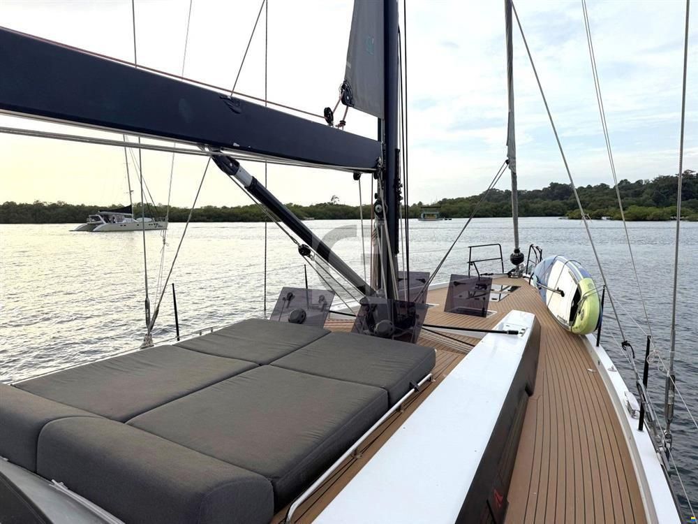 Hanse 548