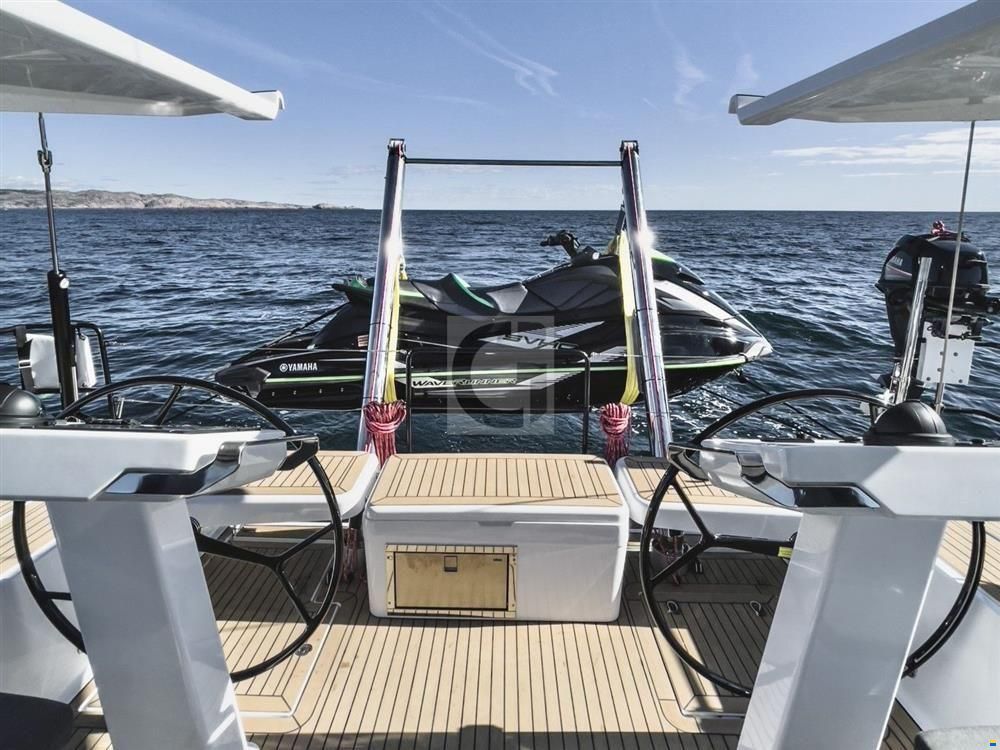 Hanse 548