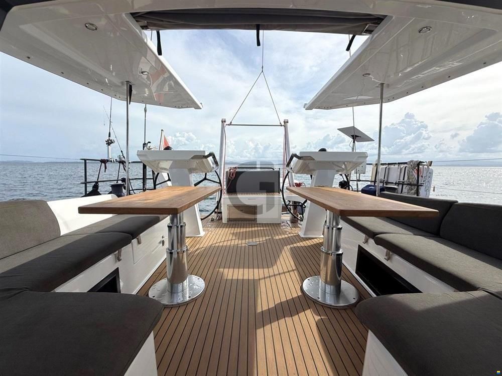 Hanse 548