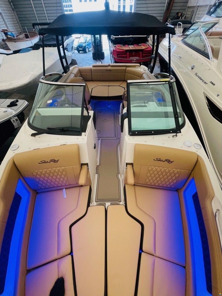 Sea Ray 250 SLX Bowrider Wakeboard Tower