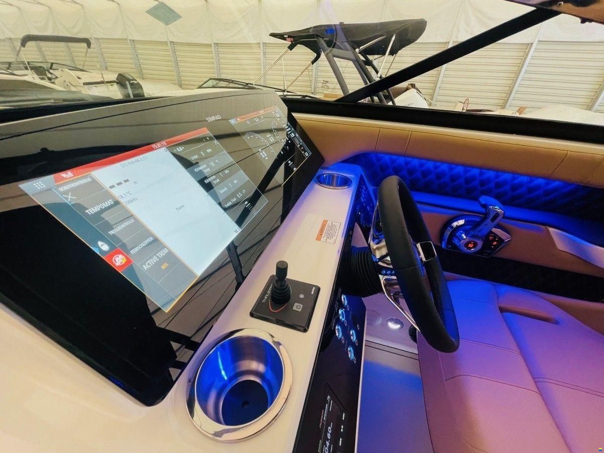 Sea Ray 250 SLX Bowrider Wakeboard Tower