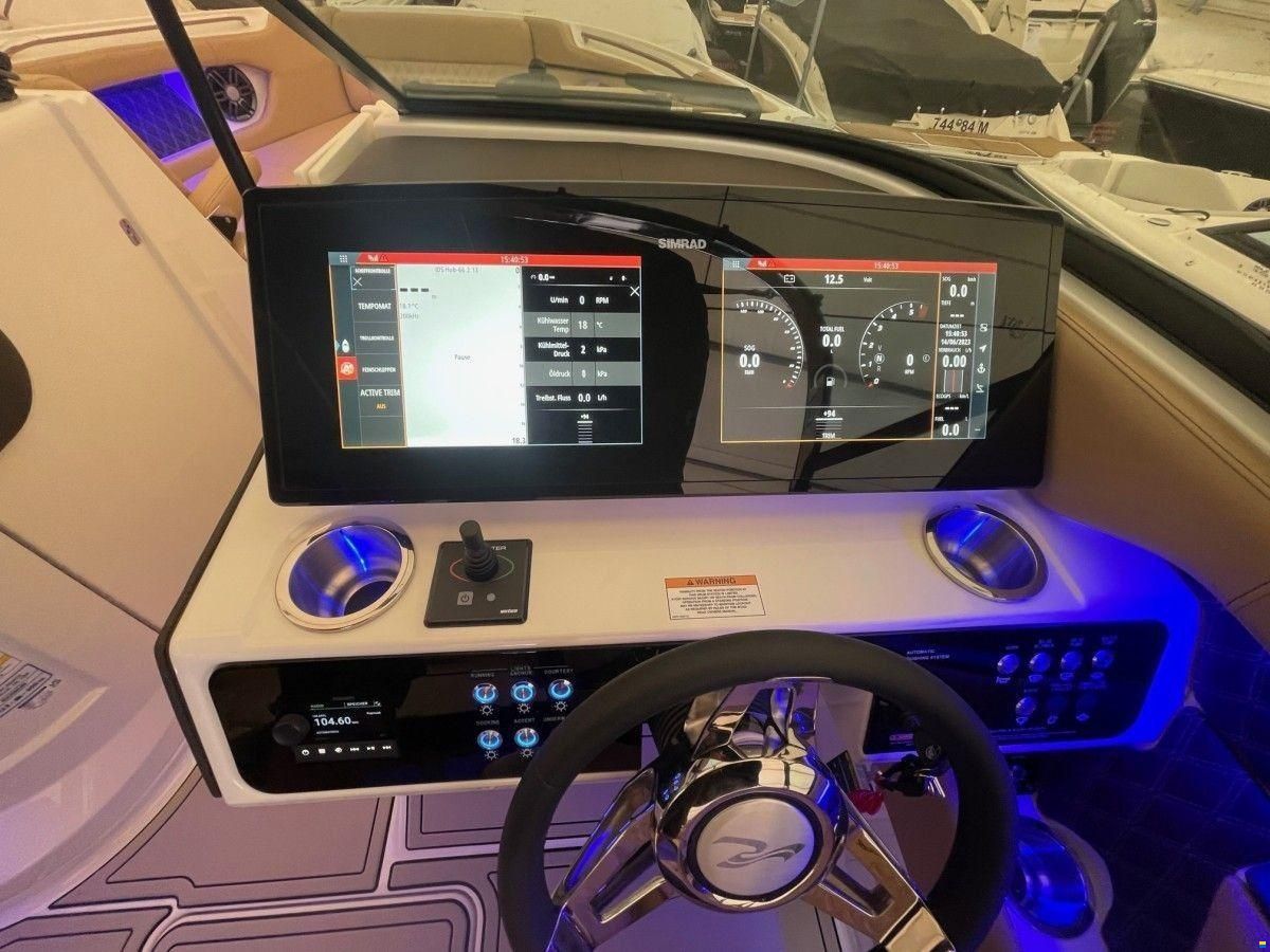 Sea Ray 250 SLX Bowrider Wakeboard Tower