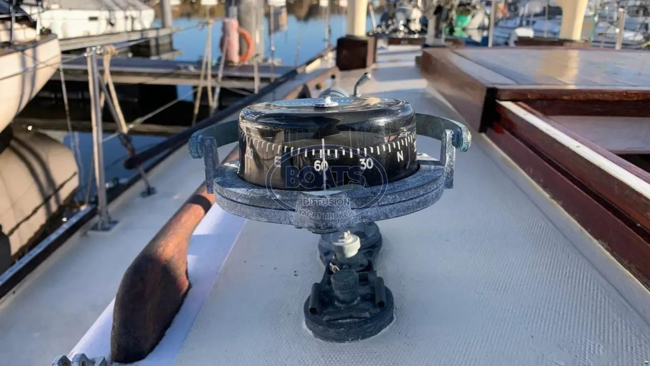 LeComte Yachts Medalist 33 Mk2
