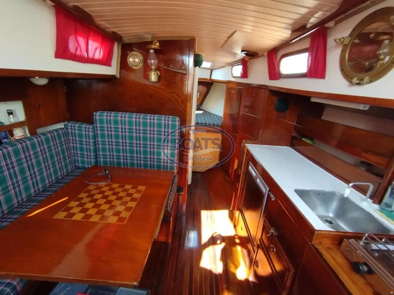 LeComte Yachts Medalist 33 Mk2