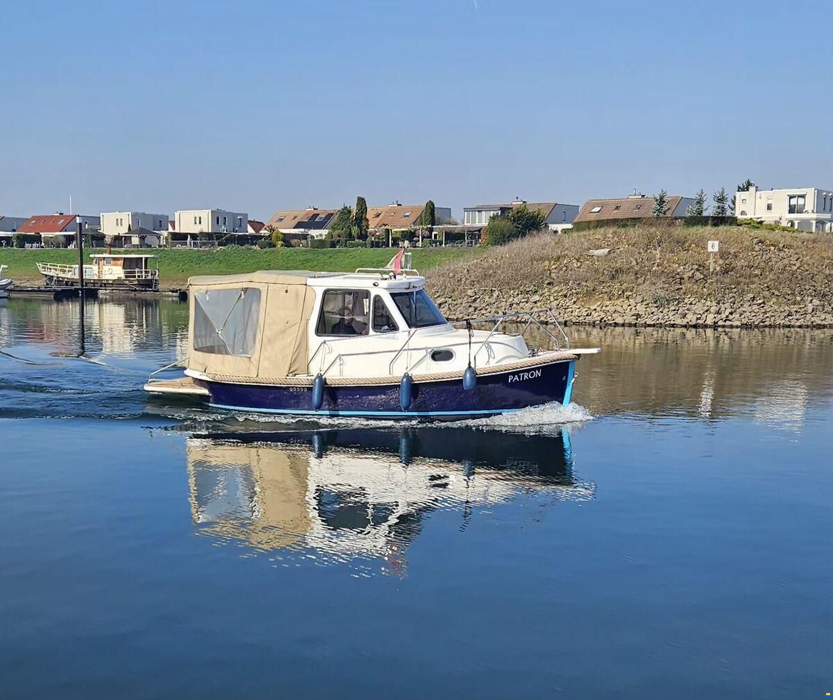 Rasker Sloop 700