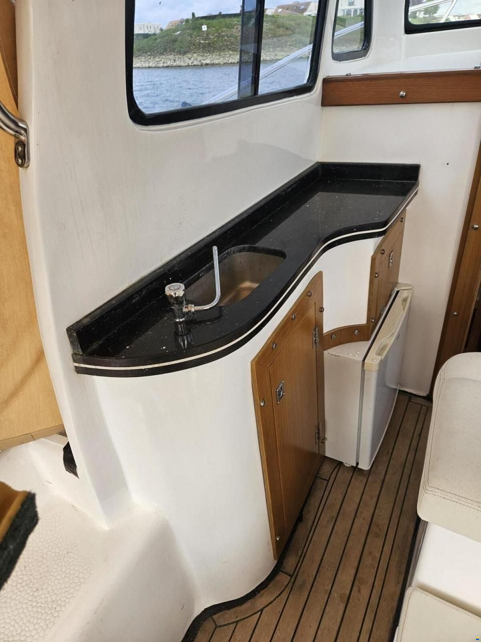 Rasker Sloop 700