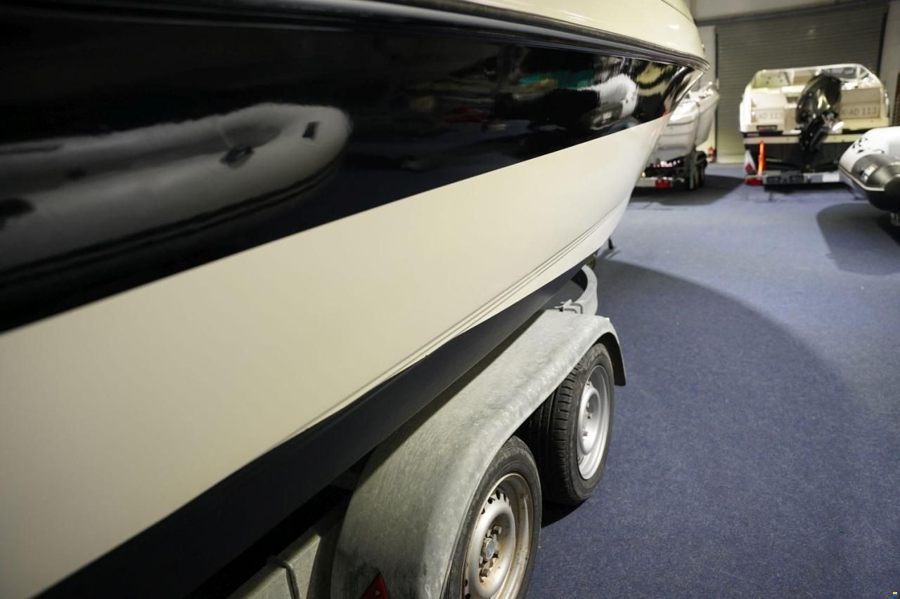 Sunbird 220 SL CORSAIR CUDDY