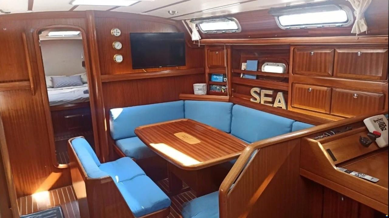 Bavaria 42