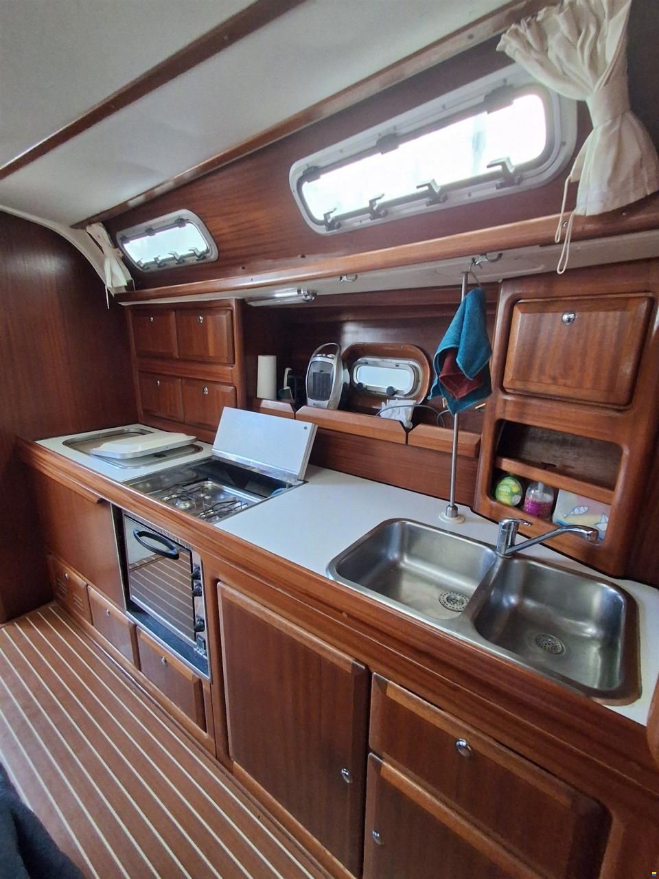 Bavaria 42