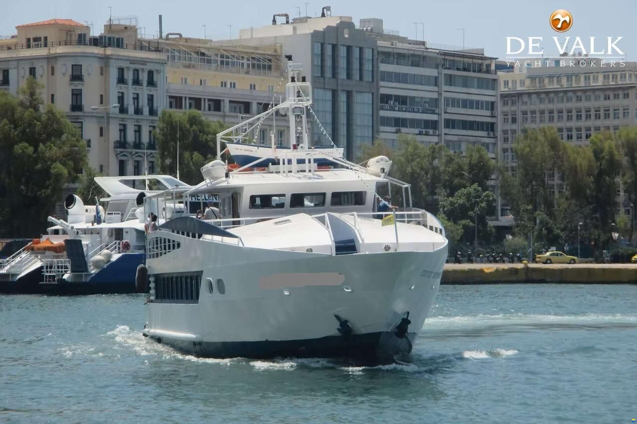 Day Passengers Ship 25 M