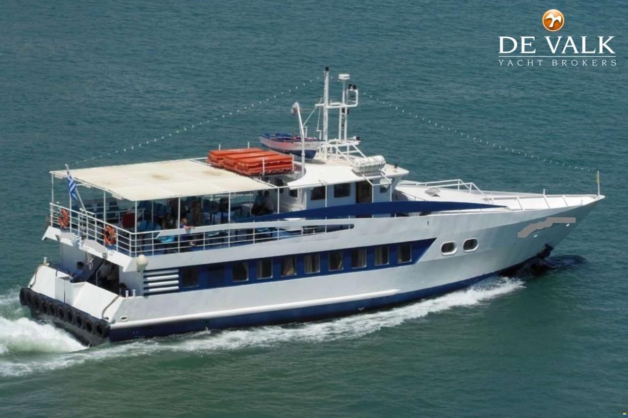 Day Passengers Ship 25 M