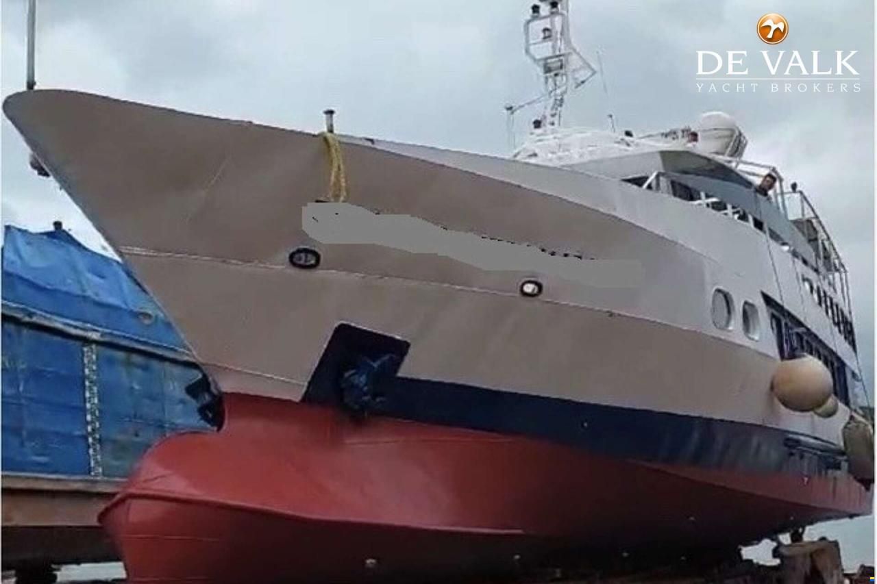 Day Passengers Ship 25 M