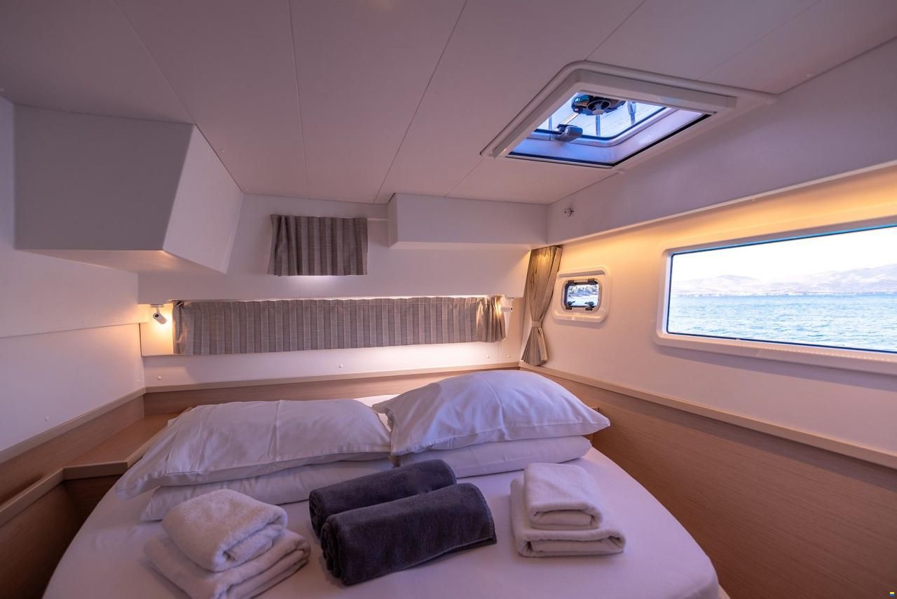 Lagoon 42