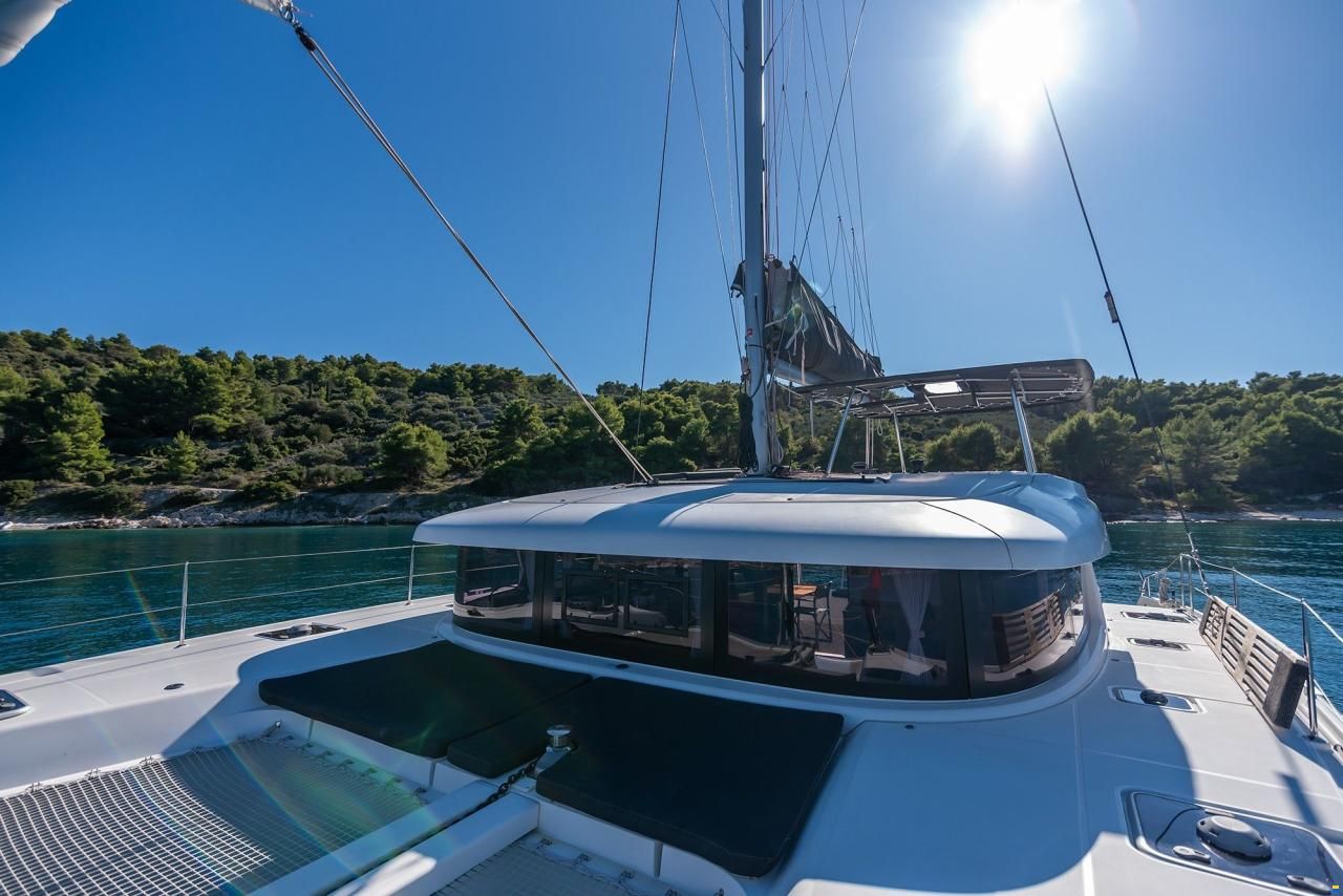 Lagoon 42