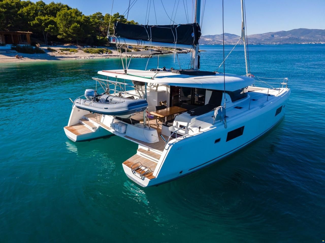 Lagoon 42