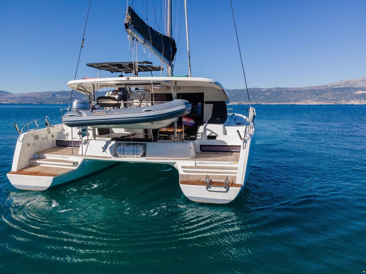 Lagoon 42