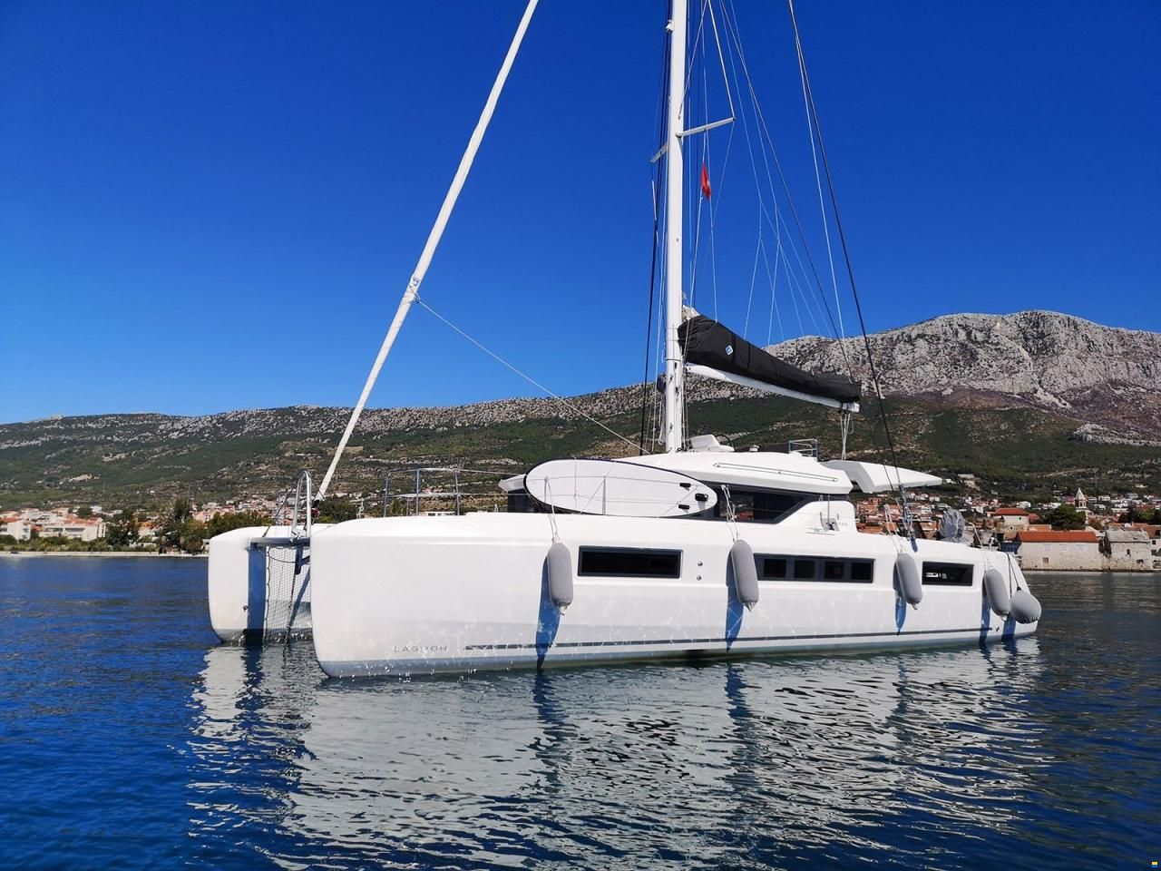 Lagoon 50
