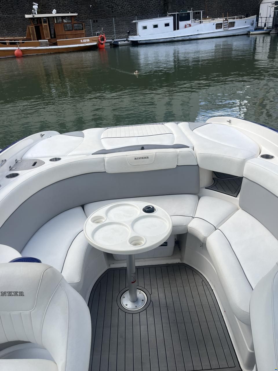 Rinker Captiva 246cc